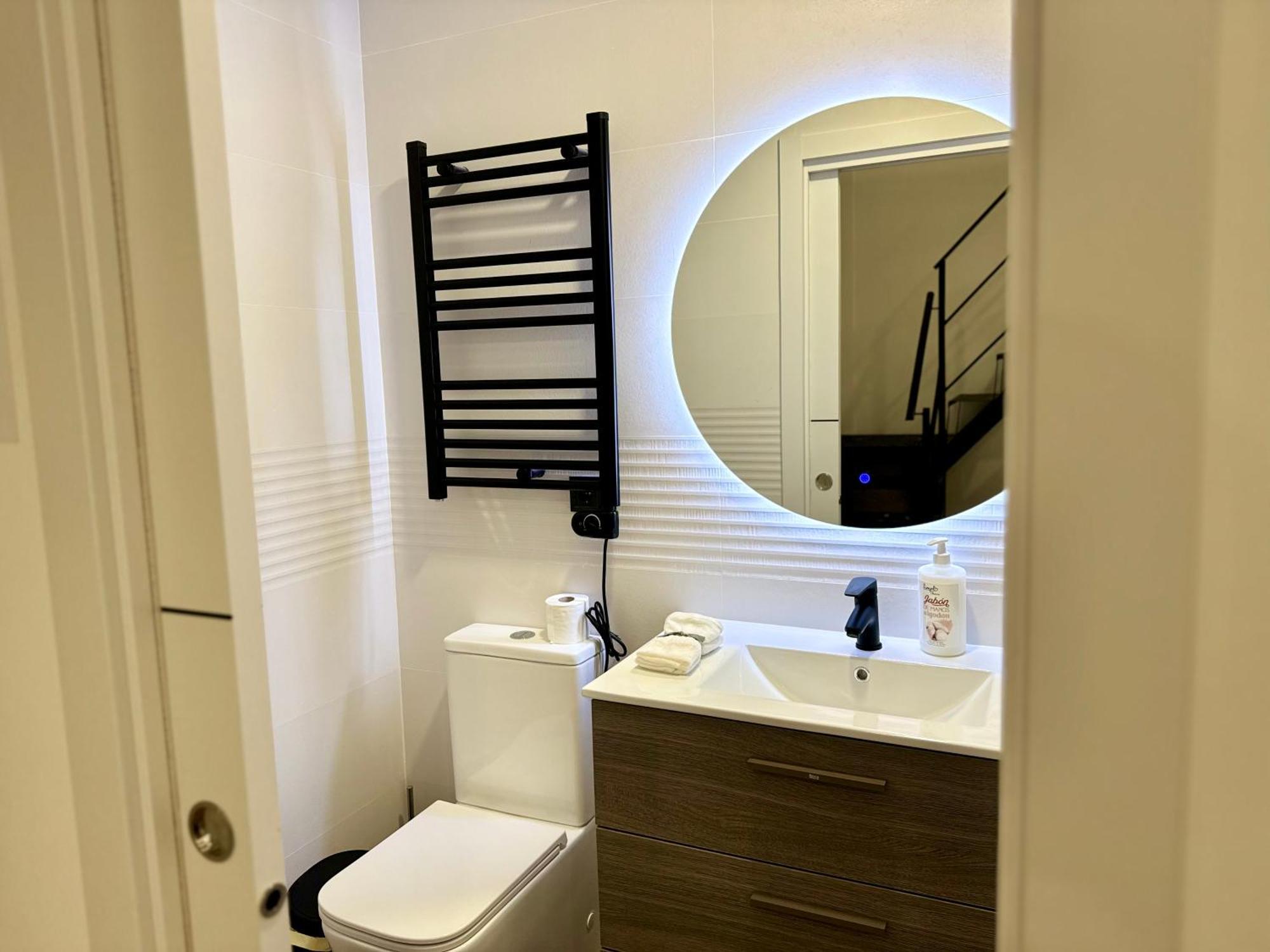 Apartamentos Castillejos Madrid Extérieur photo